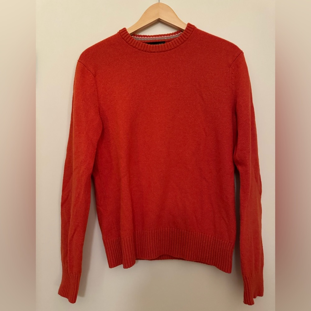 Men’s Banana Republic size medium. Orange sweater pre-worn